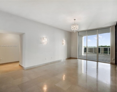 16001 Collins Ave - Photo Thumbnail 16