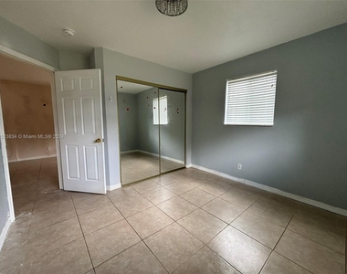 11470 Sw 16th St - Photo Thumbnail 23