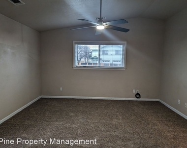 3861 Hurner Ct - Photo Thumbnail 13