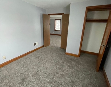 5333 W Keefe Ave - Photo Thumbnail 1
