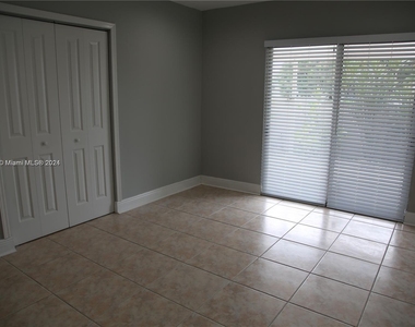 1450 Sw 20th Ct - Photo Thumbnail 9