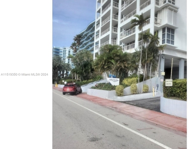 9341 Collins Ave - Photo Thumbnail 19