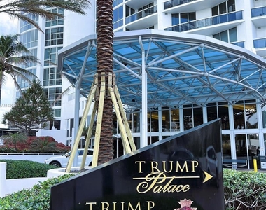 18101 Collins Ave - Photo Thumbnail 24