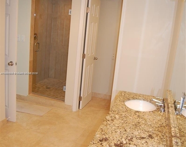 10350 W Bay Harbor Dr - Photo Thumbnail 28