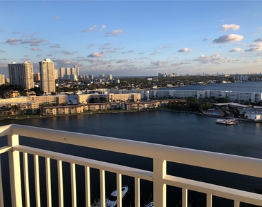 18081 Biscayne Blvd - Photo Thumbnail 11