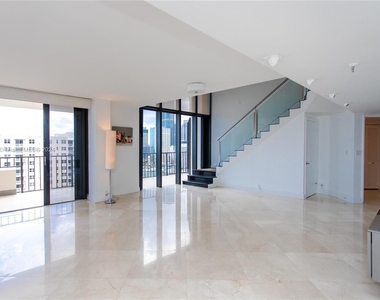 520 Brickell Key Dr - Photo Thumbnail 7