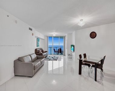 16699 Collins Ave - Photo Thumbnail 6