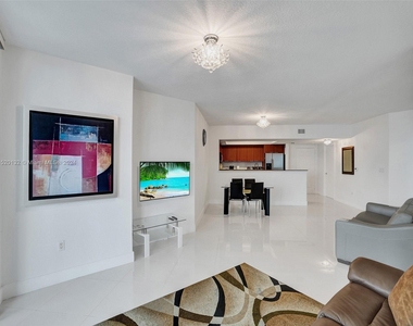 16699 Collins Ave - Photo Thumbnail 10