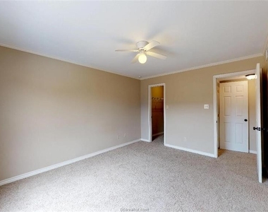 904 University Oaks Boulevard - Photo Thumbnail 15