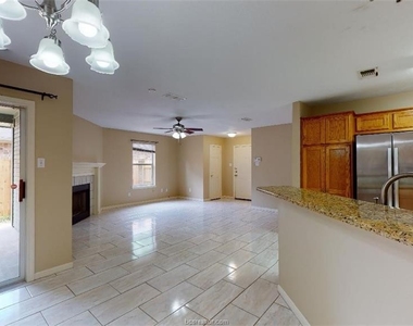 822 Azalea Court - Photo Thumbnail 12