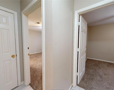 822 Azalea Court - Photo Thumbnail 20