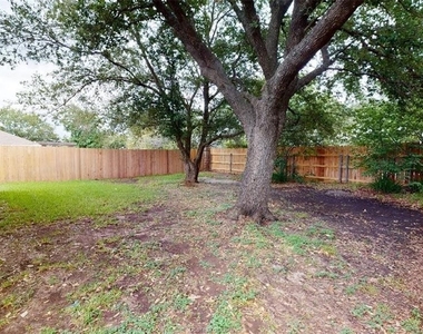 822 Azalea Court - Photo Thumbnail 31