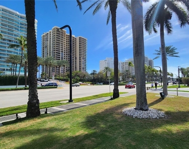 10150 Collins Ave - Photo Thumbnail 28