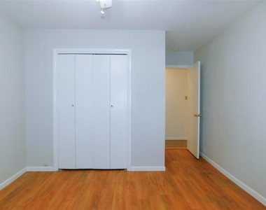 1128 Thomas Street - Photo Thumbnail 21