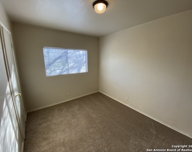 3638 Candlehead Ln - Photo Thumbnail 21