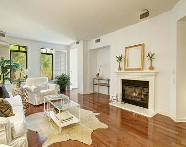 5625 Crescent Park - Photo Thumbnail 0