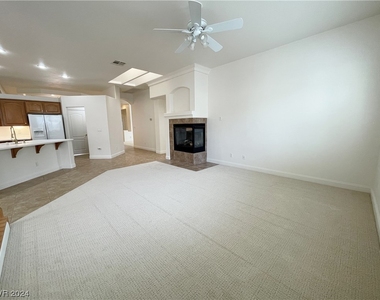 3019 Azure Bay Street - Photo Thumbnail 22