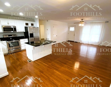 402 Mayfield Dr - Photo Thumbnail 2