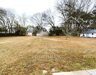 402 Mayfield Dr - Photo Thumbnail 14