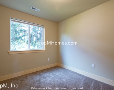 5922 Se 136th Avenue - Photo Thumbnail 14