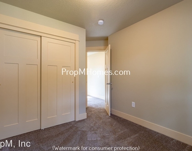 5922 Se 136th Avenue - Photo Thumbnail 22