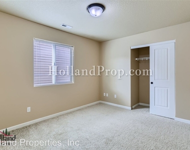 2548 Carson Loop - Photo Thumbnail 12