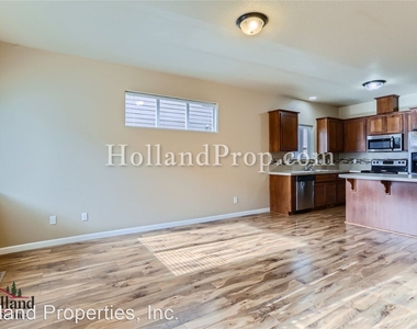 2548 Carson Loop - Photo Thumbnail 4