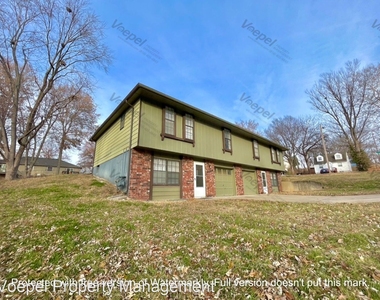 5710-5712 Ne 50th Street - Photo Thumbnail 1