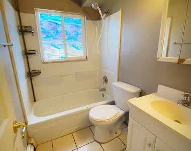 4315 Lashelle Ave - Photo Thumbnail 6