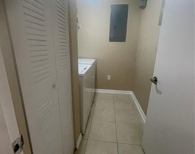 5560 Metrowest Boulevard - Photo Thumbnail 17