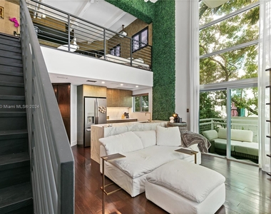 7728 Collins Ave - Photo Thumbnail 19