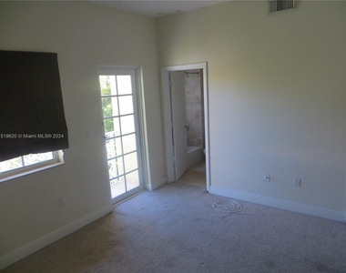 928 Sw 10th St - Photo Thumbnail 24