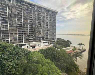 2025 Brickell Ave - Photo Thumbnail 27