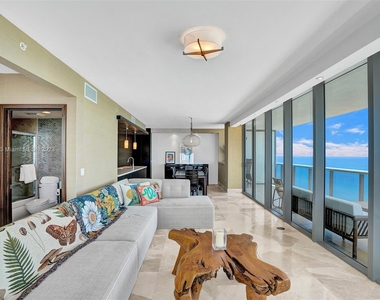 5875 Collins Ave - Photo Thumbnail 6