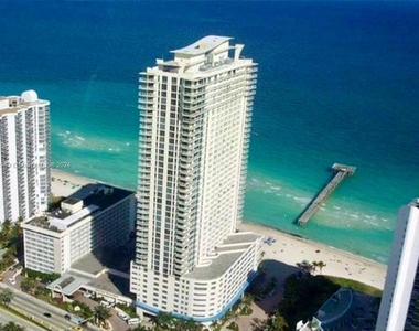 16699 Collins Ave - Photo Thumbnail 26