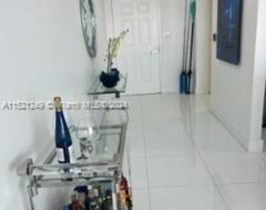 16699 Collins Ave - Photo Thumbnail 24