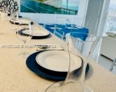 16699 Collins Ave - Photo Thumbnail 7