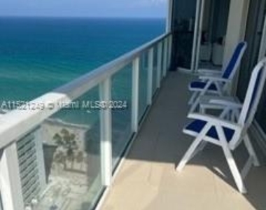 16699 Collins Ave - Photo Thumbnail 20