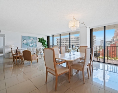 1450 Brickell Bay Dr - Photo Thumbnail 1