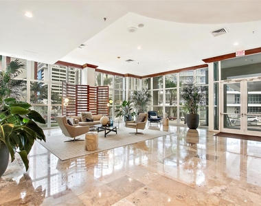 1111 Brickell Bay Dr - Photo Thumbnail 30