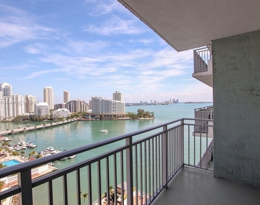 1111 Brickell Bay Dr - Photo Thumbnail 9