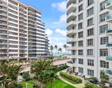 5161 Collins Ave - Photo Thumbnail 2