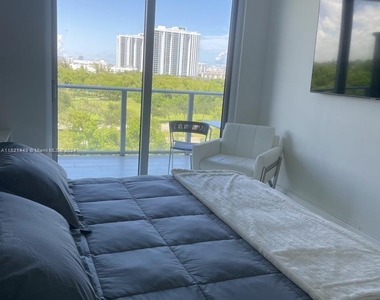 16385 Biscayne Blvd - Photo Thumbnail 36