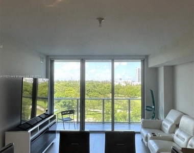 16385 Biscayne Blvd - Photo Thumbnail 28