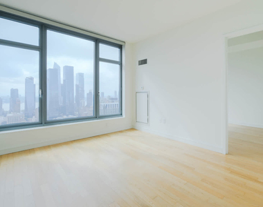105 W 29th Street - Photo Thumbnail 54