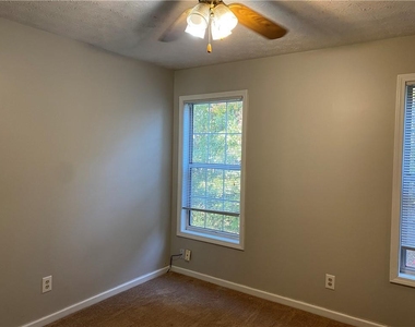 605 Suwanee Lakes Circle - Photo Thumbnail 19