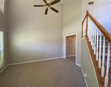 605 Suwanee Lakes Circle - Photo Thumbnail 27