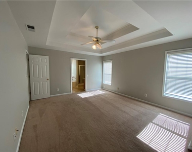 605 Suwanee Lakes Circle - Photo Thumbnail 37