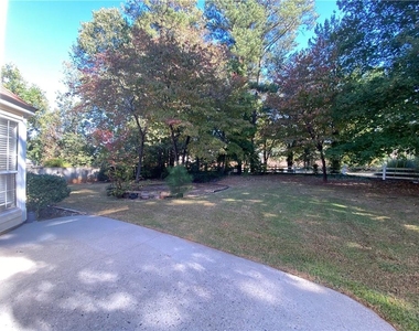 605 Suwanee Lakes Circle - Photo Thumbnail 58