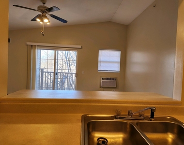 1548 W Sand Bar Court - Photo Thumbnail 9